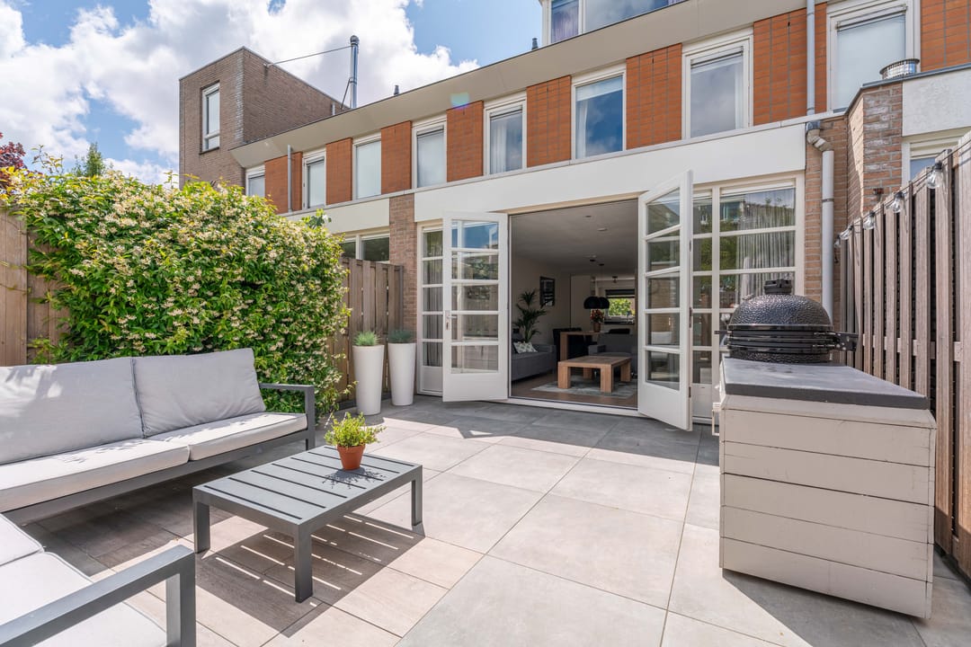 Photo 28 of Bizetstraat 10