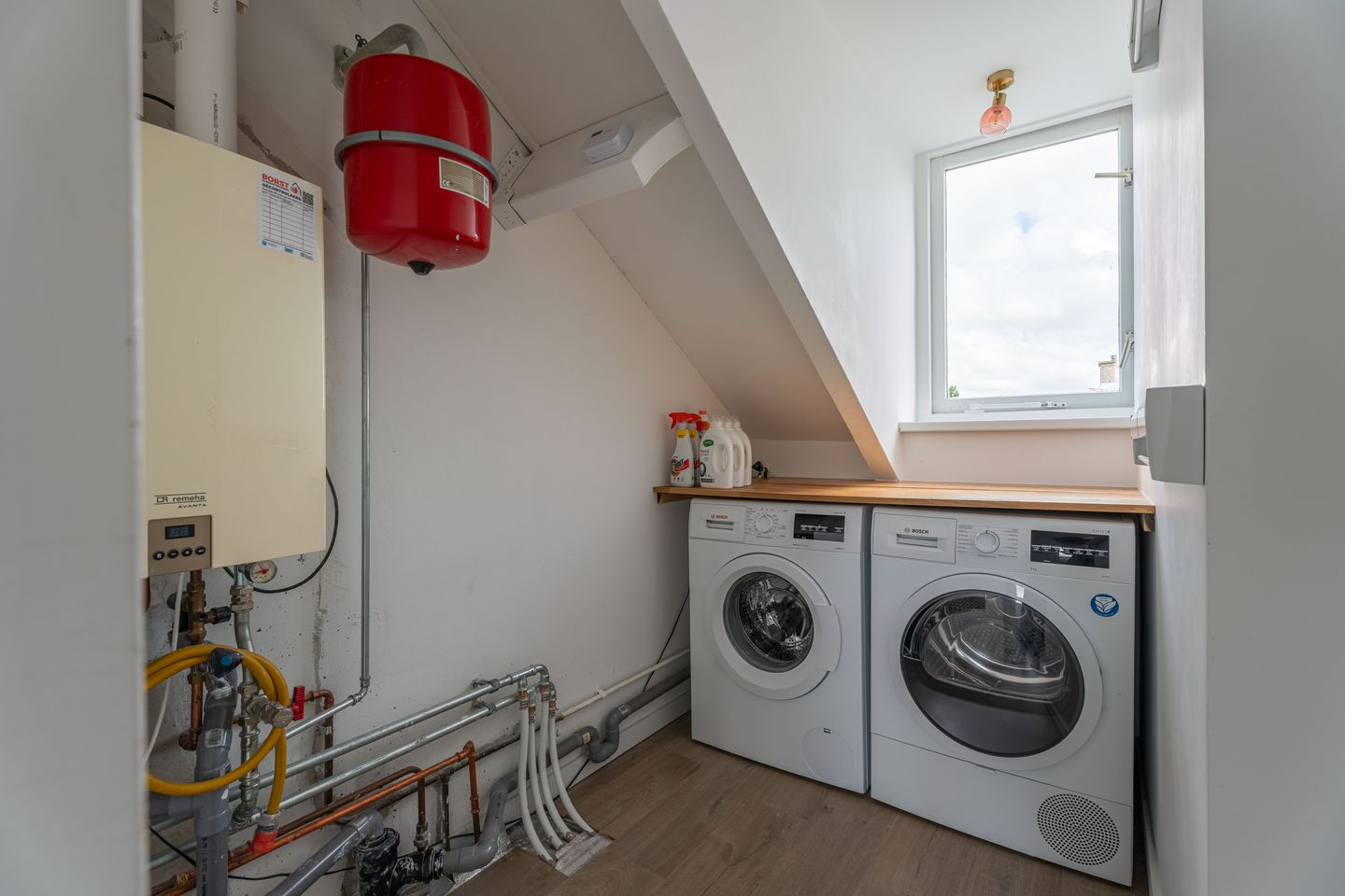 Photo 25 of Bizetstraat 10