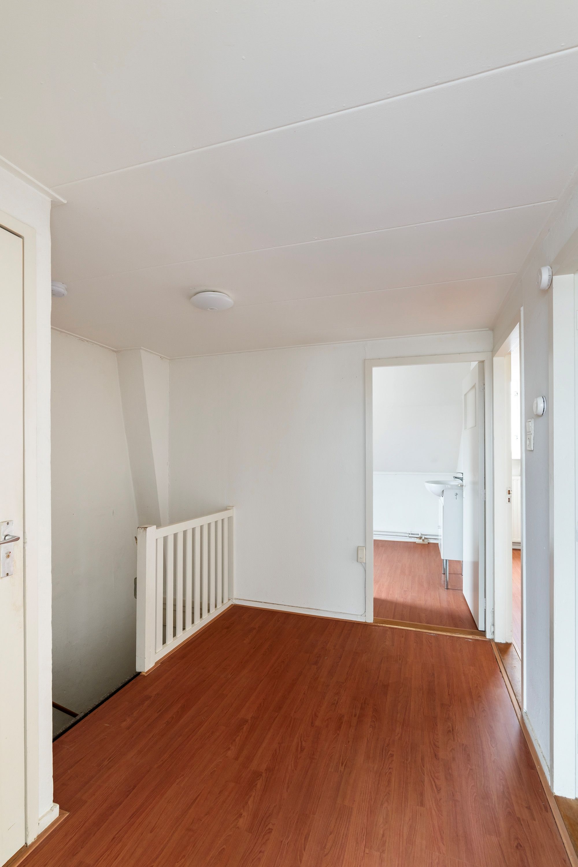 Photo 18 of Prins Hendrikstraat 239-B