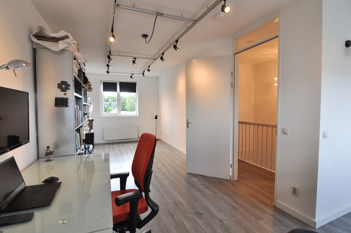 Photo 38 of Educalaan 5-A