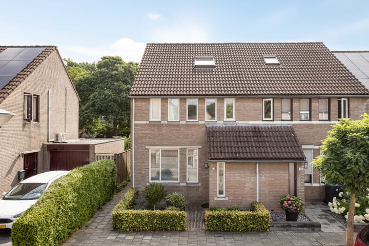 Photo 37 of Roerstraat 50