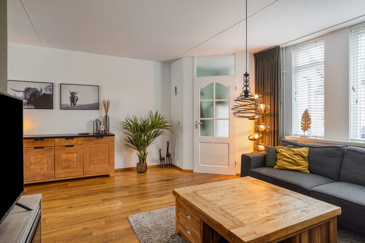 Photo 11 of Roerstraat 50