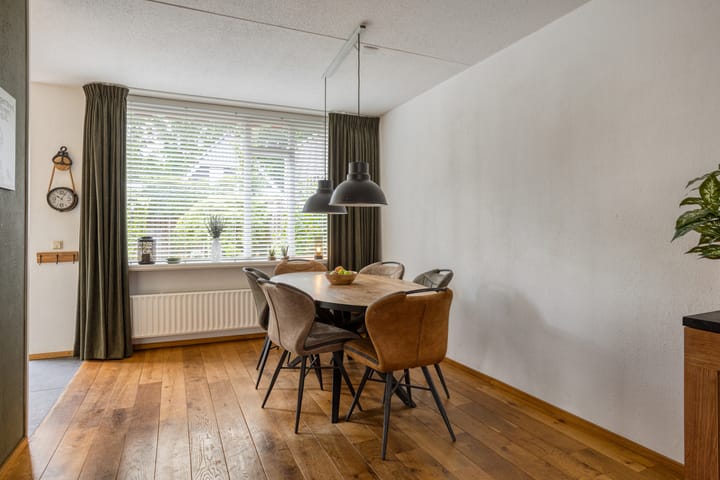 Photo 15 of Roerstraat 50