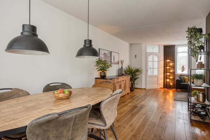 Photo 16 of Roerstraat 50