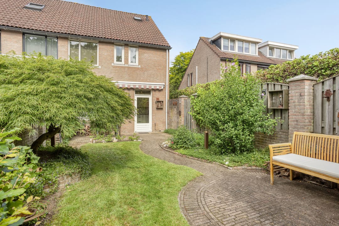 Foto 32 van Roerstraat 50