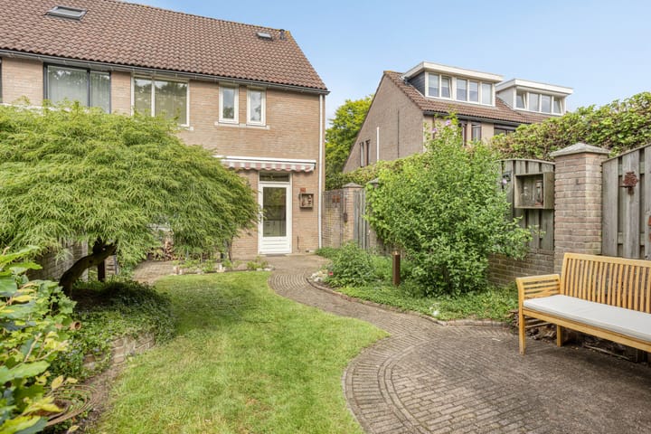 Photo 32 of Roerstraat 50