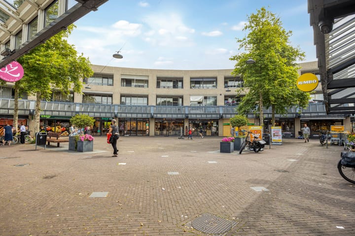 Photo 42 of Roerstraat 50