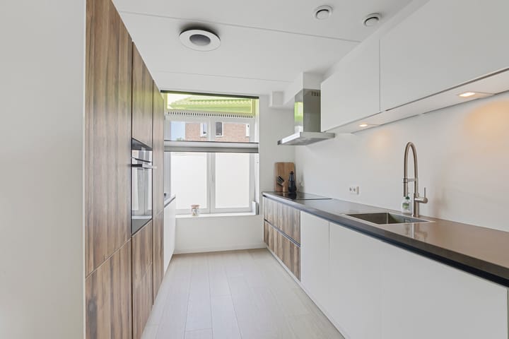 Foto 15 van Menno ter Braakstraat 16