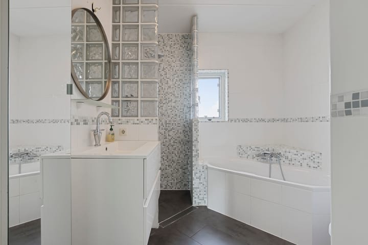 Foto 29 van Menno ter Braakstraat 16