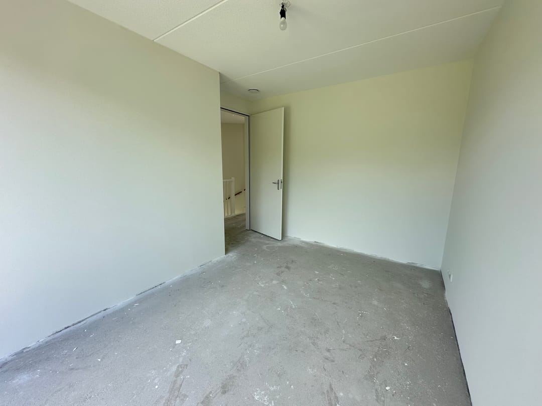 Photo 11 of Wegastraat 12