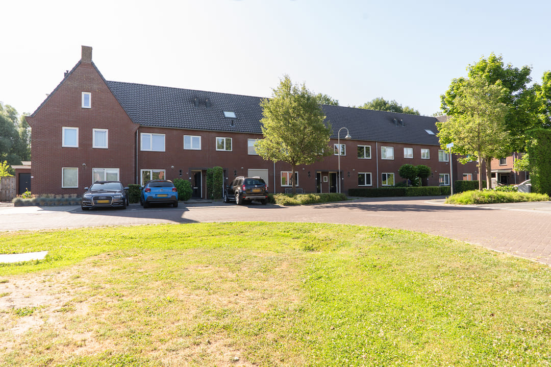 Photo 47 of Sterappel 64