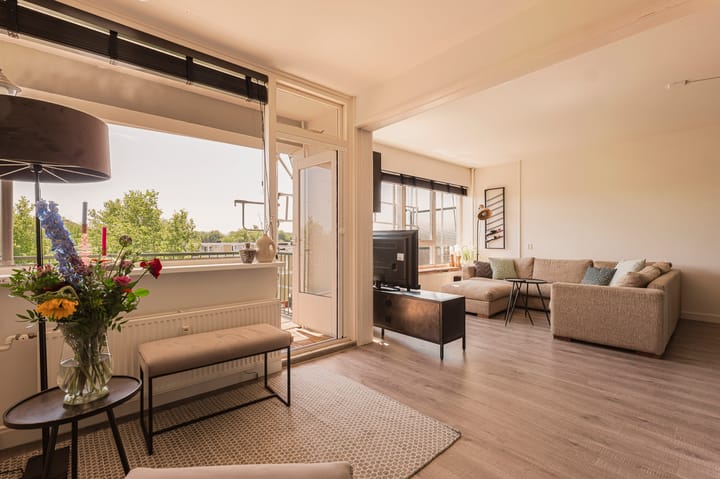 Photo 10 of Einsteinlaan 39