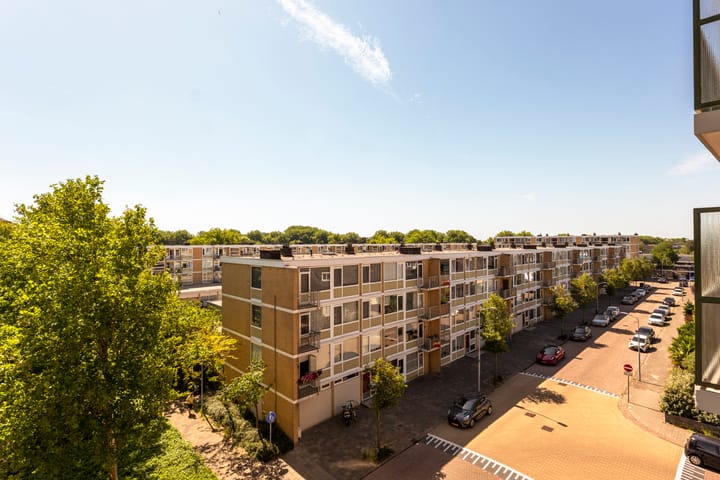 Photo 15 of Einsteinlaan 39