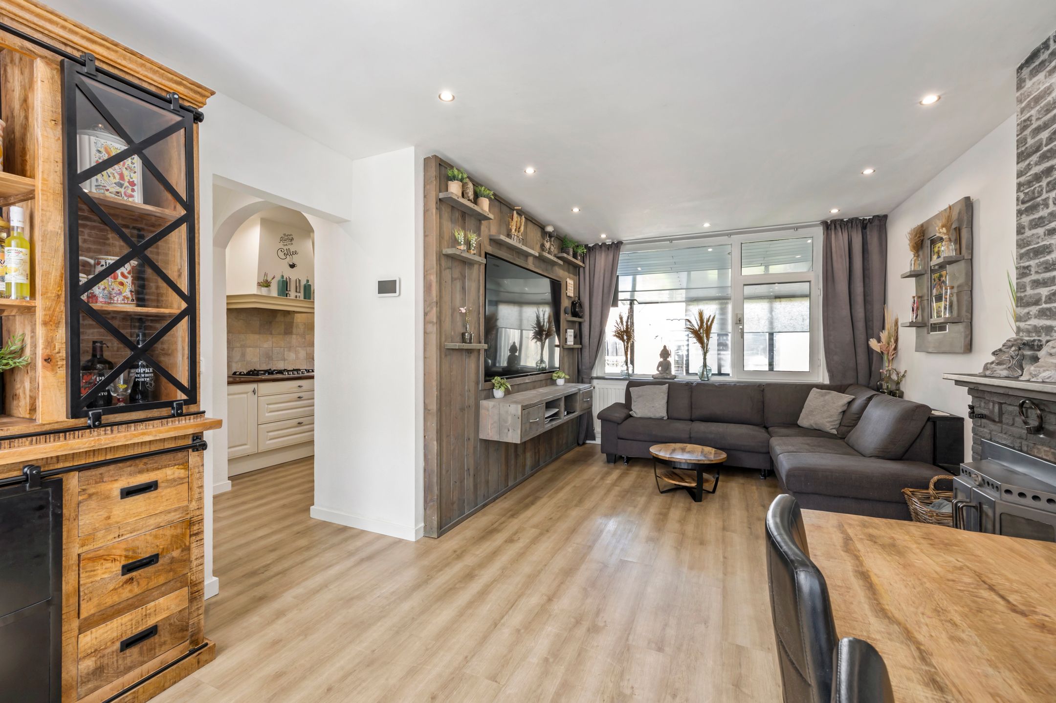 Photo 9 of Prins Hendrikstraat 31