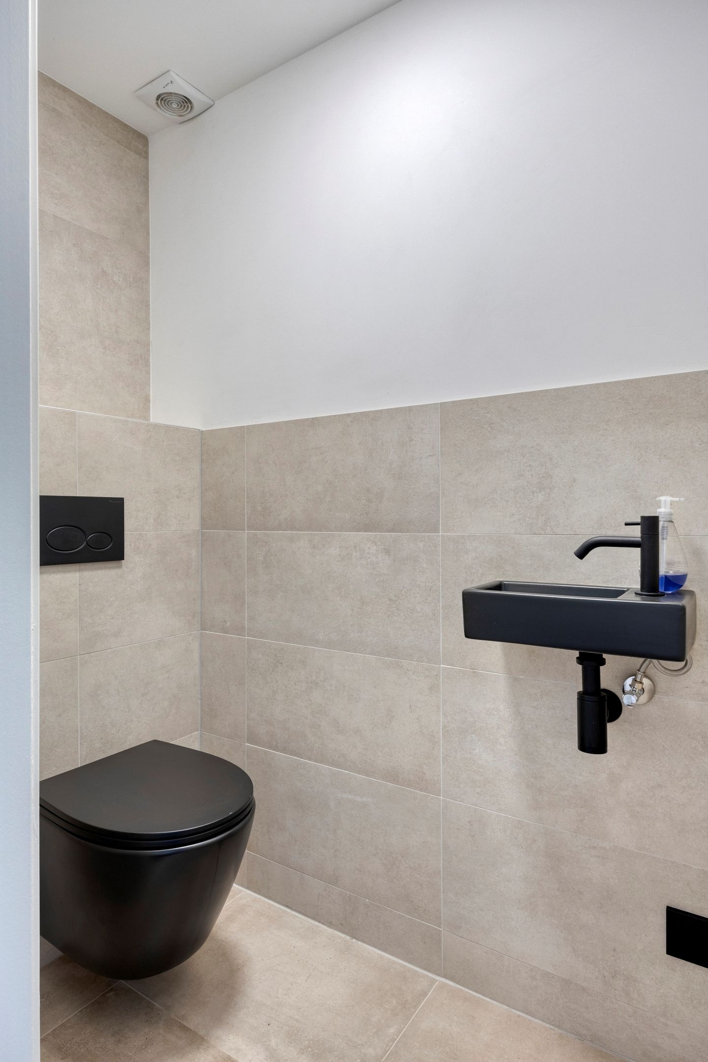 Foto 10 van Helmersstraat 26