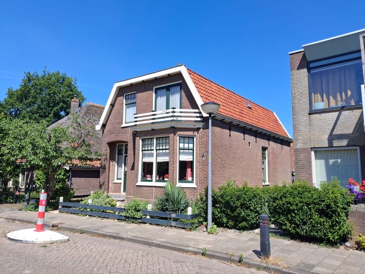 Photo 2 of Stationsstraat 4