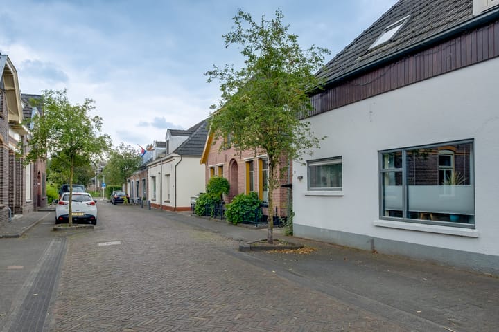 Foto 30 van Hofstraat 18