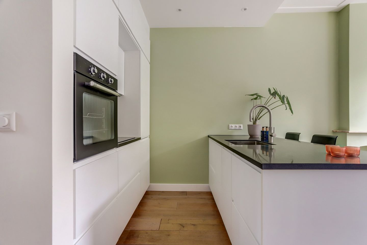 Foto 10 van Graaf Lodewijkstraat 104