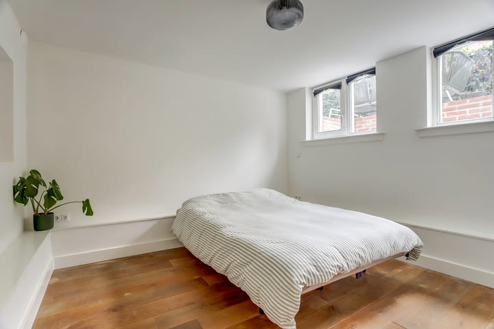 Photo 37 of Graaf Lodewijkstraat 104