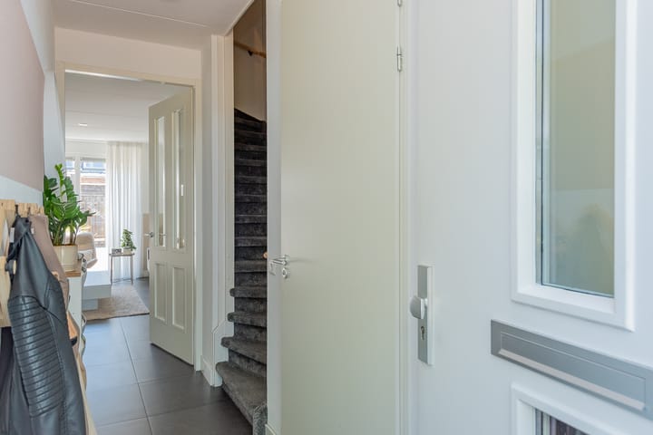 Photo 8 of Burgemeester Folkertslaan 7