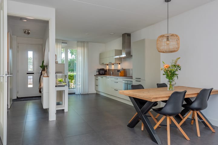 Photo 14 of Burgemeester Folkertslaan 7