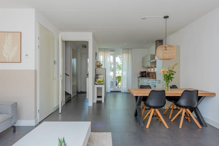 Photo 15 of Burgemeester Folkertslaan 7