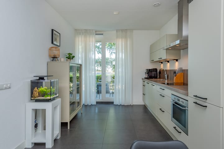 Photo 19 of Burgemeester Folkertslaan 7