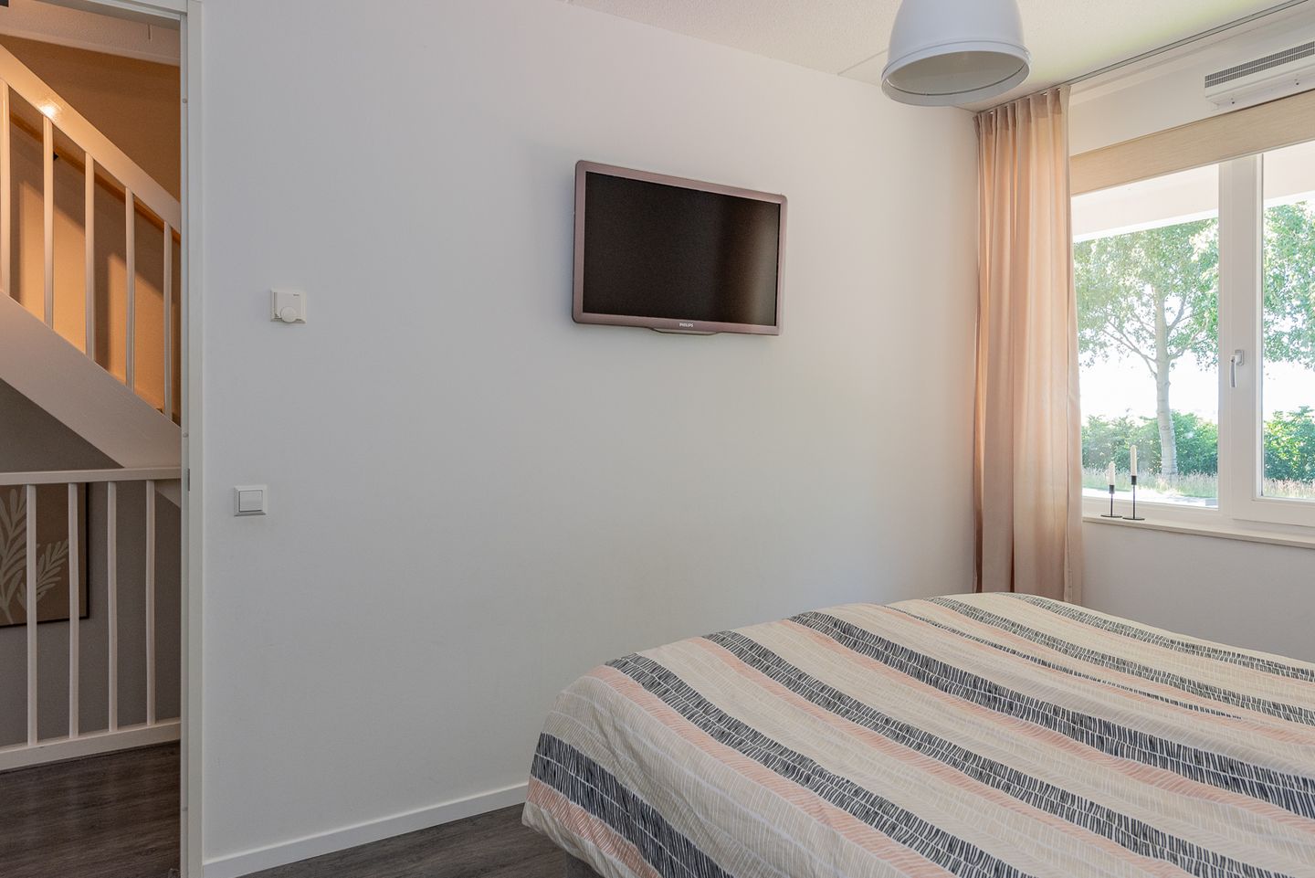 Photo 29 of Burgemeester Folkertslaan 7