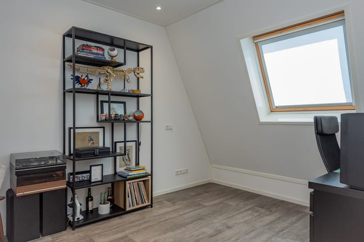 Photo 37 of Burgemeester Folkertslaan 7