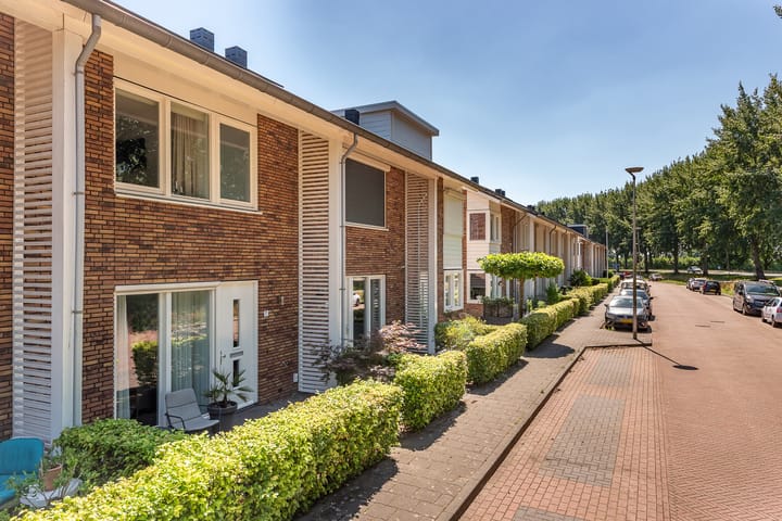 Photo 48 of Burgemeester Folkertslaan 7