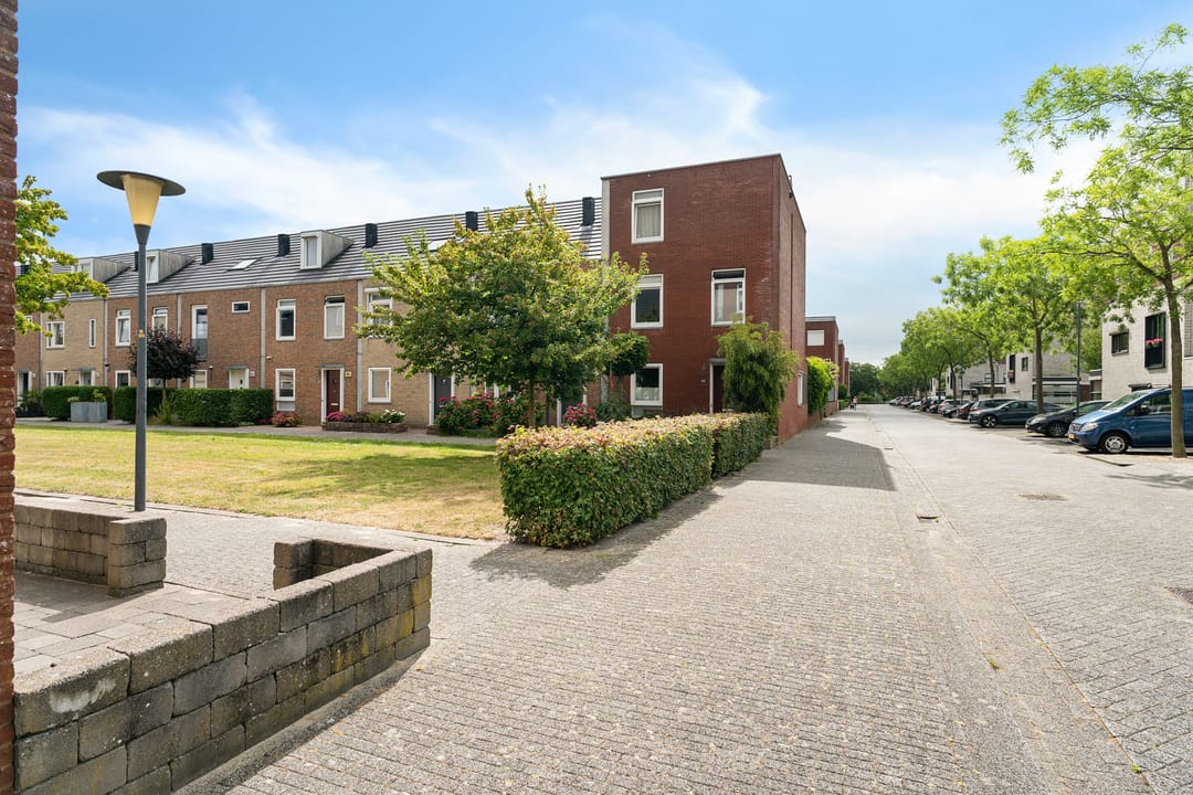 Photo 46 of Waarderstraat 164