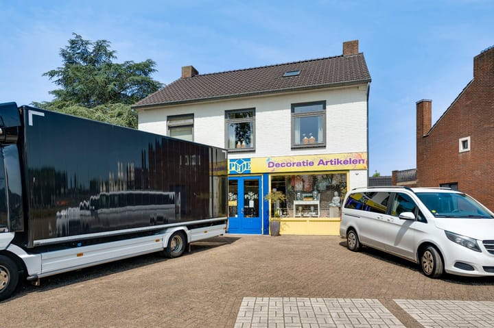 Foto 3 van Burg. Van Houtstraat 47