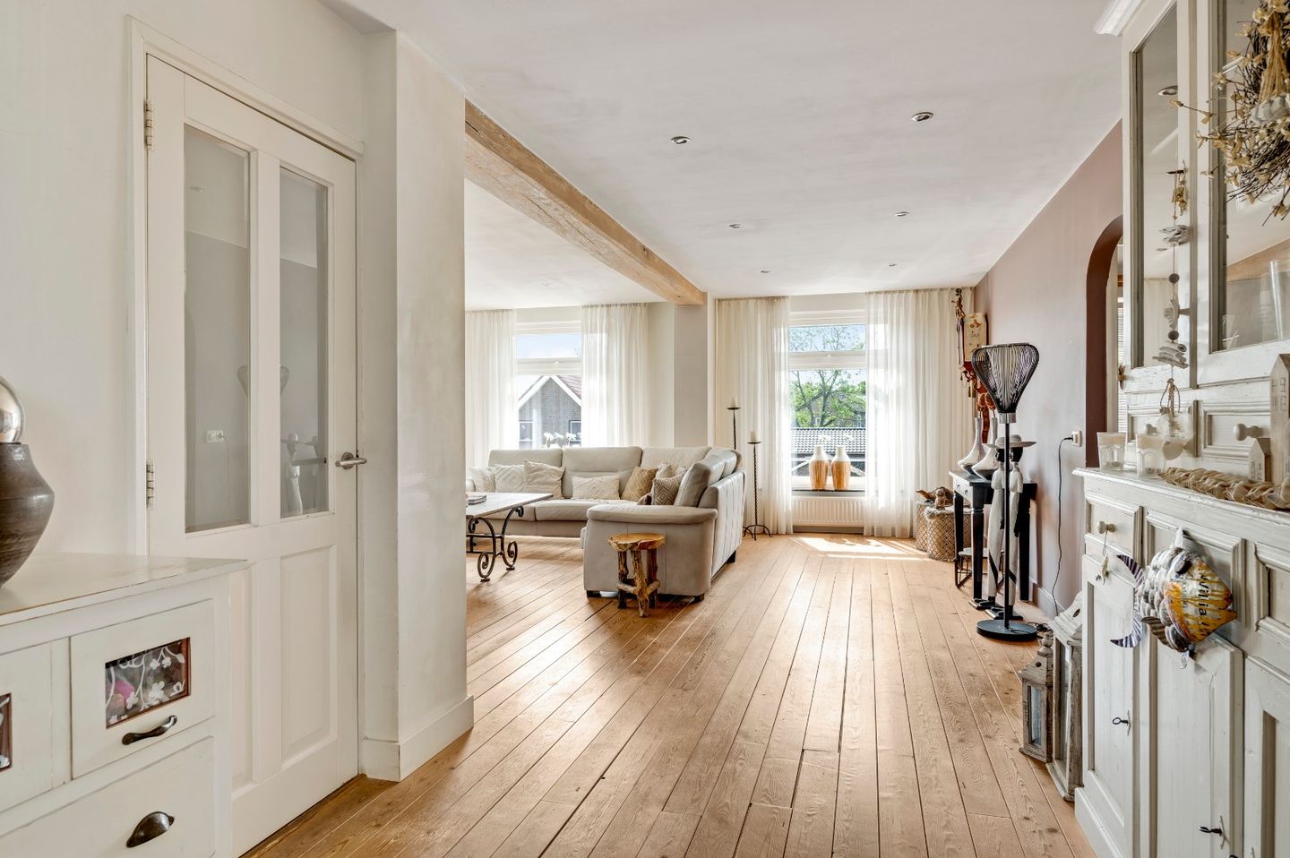 Foto 14 van Burg. Van Houtstraat 47