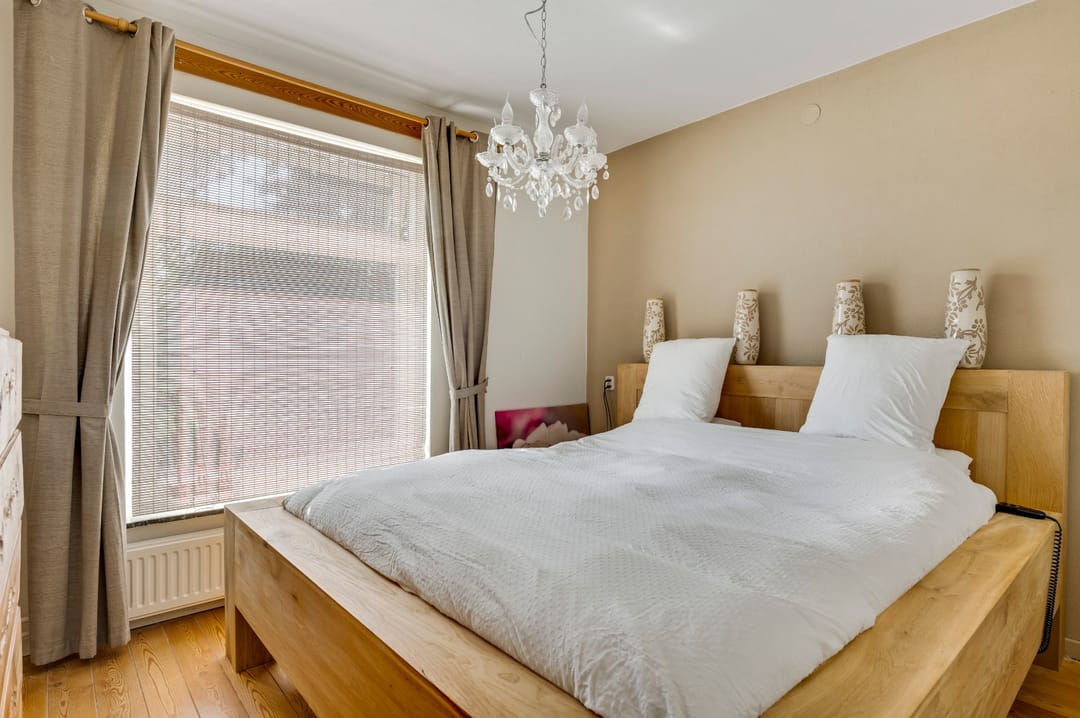 Foto 16 van Burg. Van Houtstraat 47