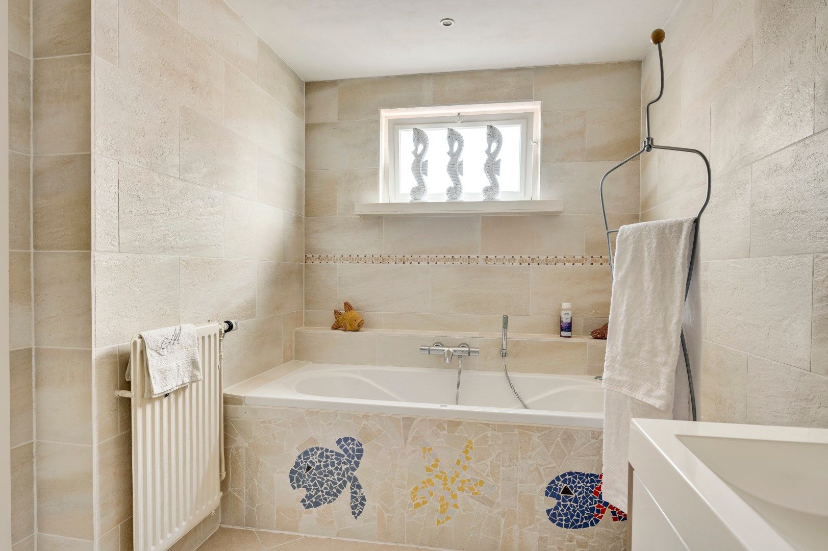 Foto 24 van Burg. Van Houtstraat 47