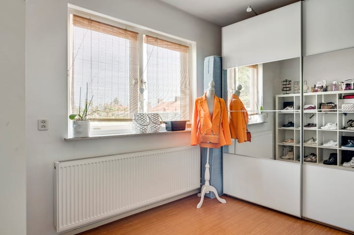 Photo 31 of Burg. Van Houtstraat 47