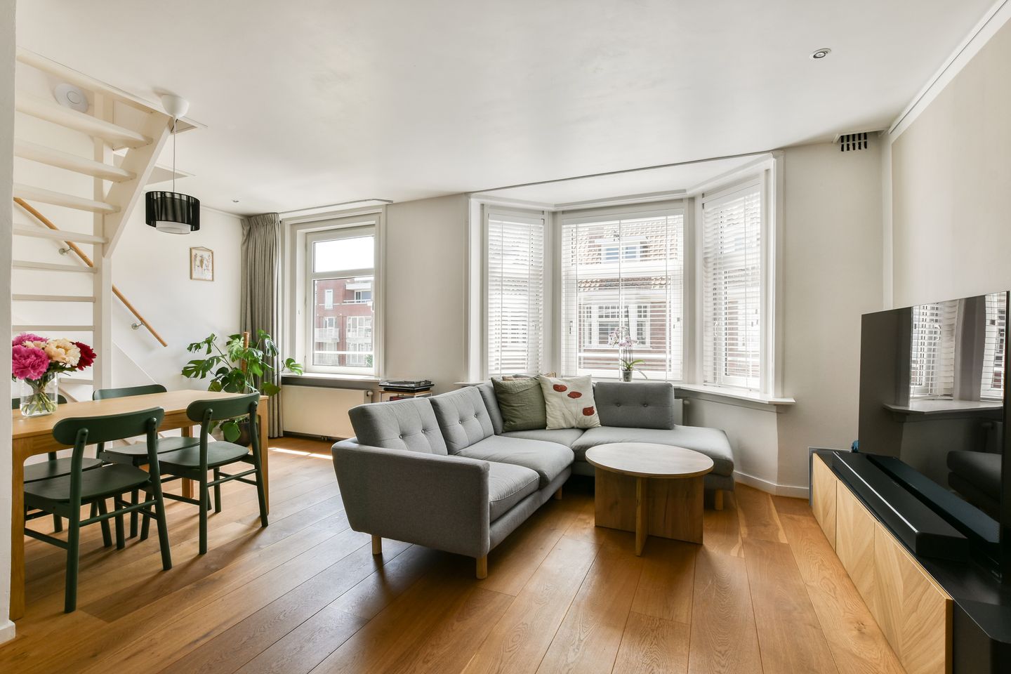 Foto 1 van Vogelenzangstraat 56-3