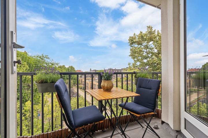 Photo 13 of Erik de Roodestraat 11-3