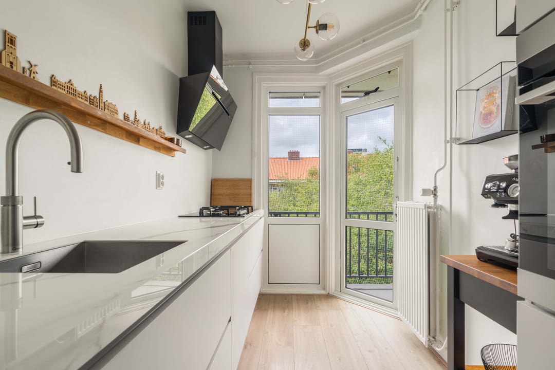 Foto 16 van Erik de Roodestraat 11-3