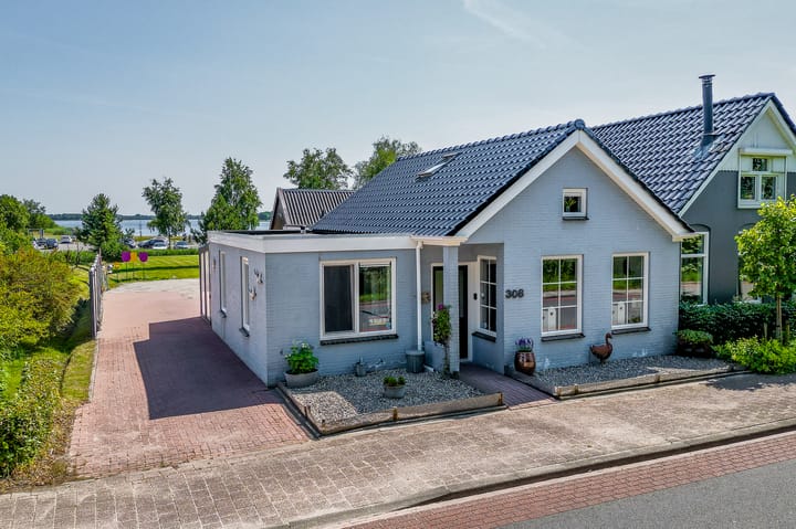 Foto 1 van Hoofdweg 308