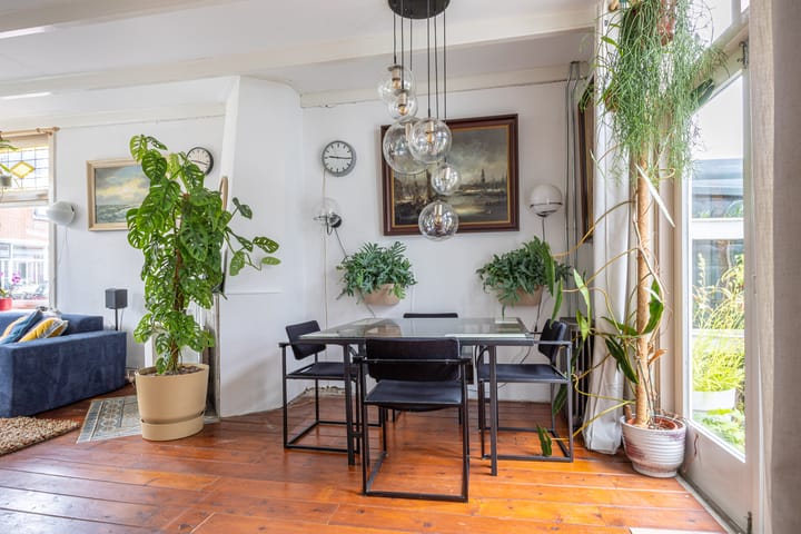 Photo 7 of Warmoesstraat 96