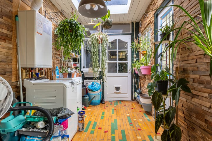 Photo 12 of Warmoesstraat 96