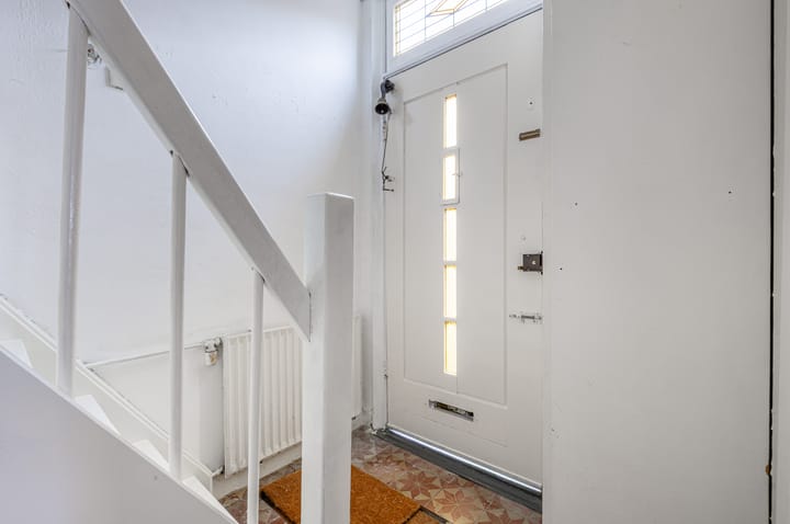 Photo 15 of Warmoesstraat 96