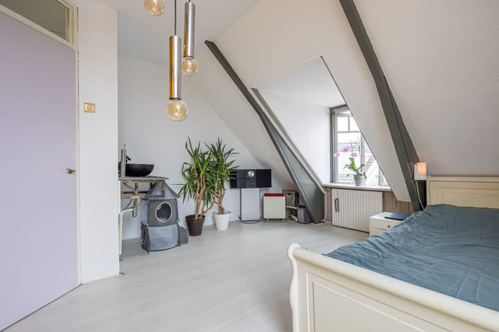 Photo 17 of Warmoesstraat 96