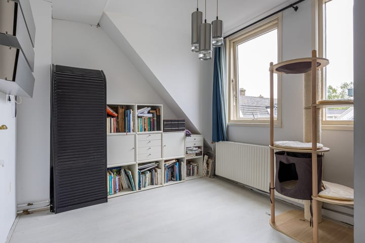 Photo 21 of Warmoesstraat 96