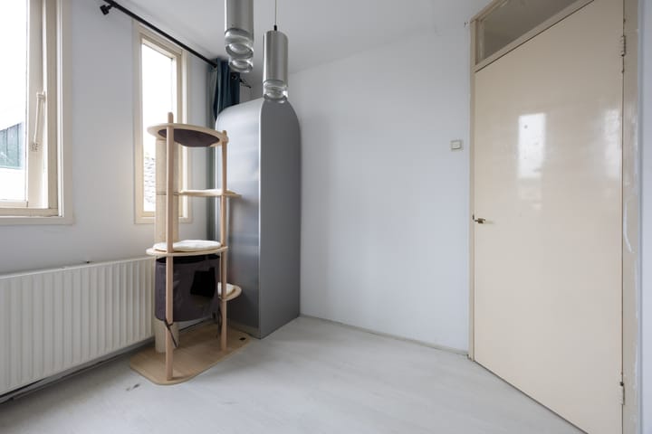 Photo 24 of Warmoesstraat 96