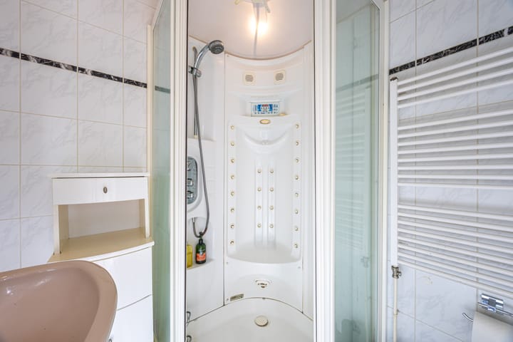 Photo 28 of Warmoesstraat 96