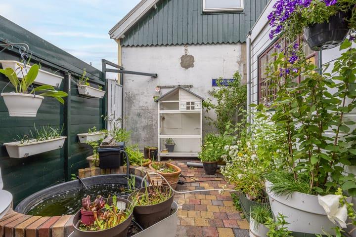 Photo 29 of Warmoesstraat 96