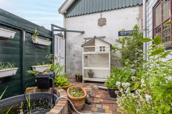 Photo 30 of Warmoesstraat 96