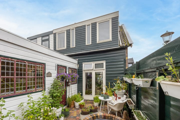 Photo 32 of Warmoesstraat 96